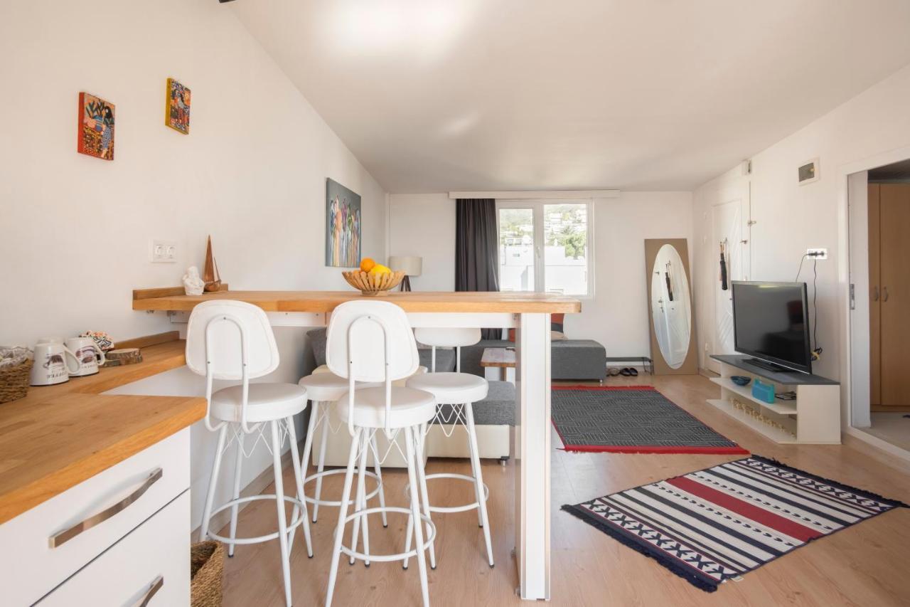 Central, Cozy, 15 Min Walk To The Beach, Fast Wi-Fi, Free Parking, 4Ppl Бодрум Экстерьер фото
