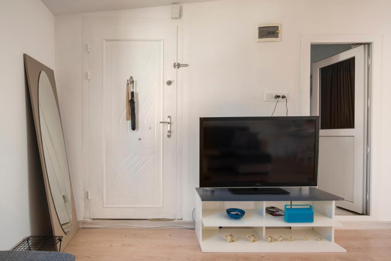 Central, Cozy, 15 Min Walk To The Beach, Fast Wi-Fi, Free Parking, 4Ppl Бодрум Экстерьер фото