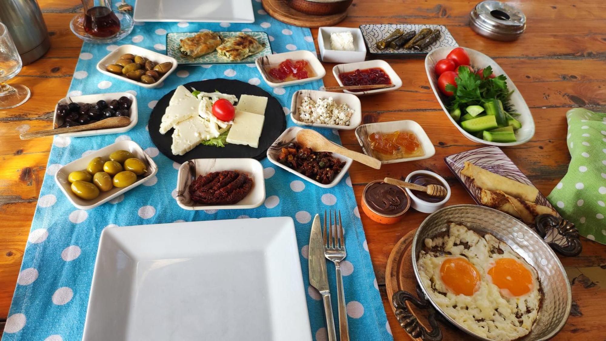 Central, Cozy, 15 Min Walk To The Beach, Fast Wi-Fi, Free Parking, 4Ppl Бодрум Экстерьер фото